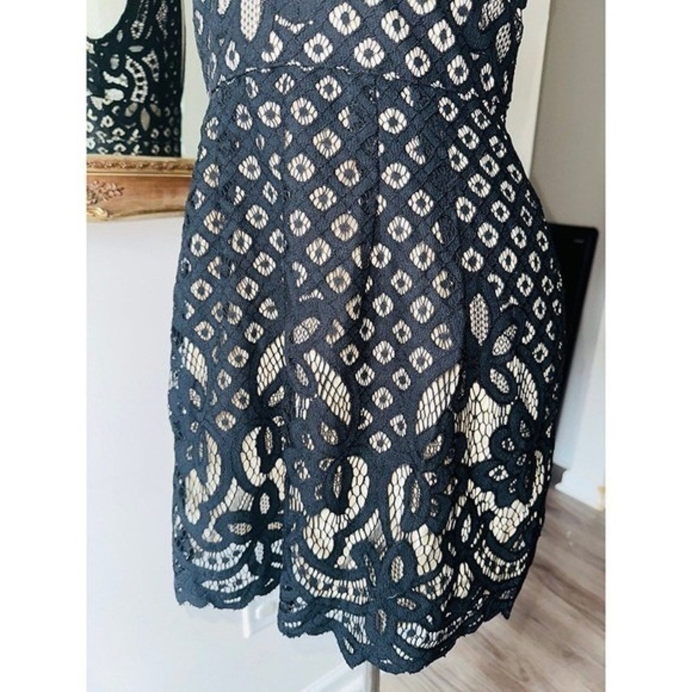 FP1 Free People One Million Lovers Black Lace A-Line Mini Dress Size 4 NWT Wome - Picture 5 of 8